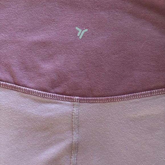 Old Navy Active Womens Extra High-Rise Leggings, Go-Dry Powerchill, Pink M - Picture 2 of 8